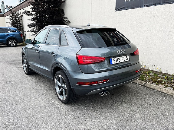 Audi Q3 3 of 5