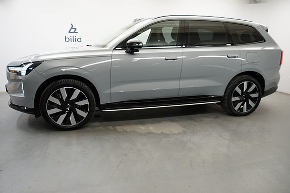 Volvo EX90 2 of 5