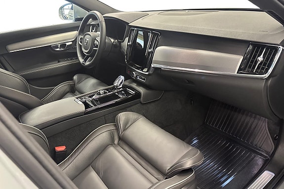 Volvo V90 10 of 22