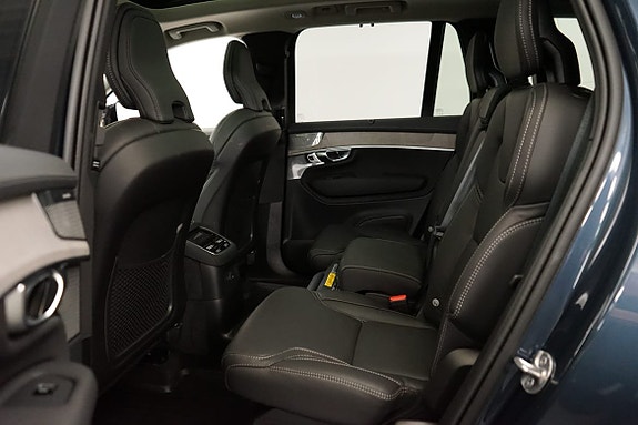 Volvo XC90 7 of 28