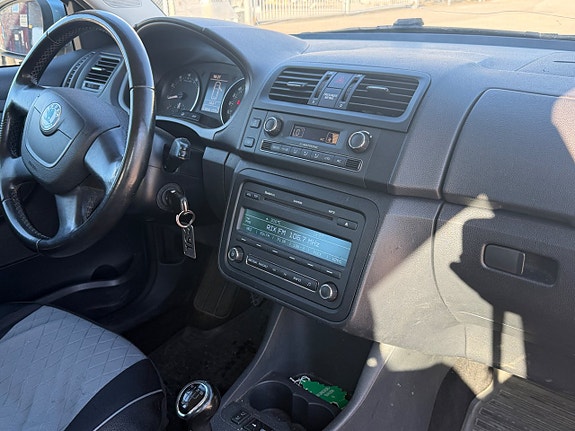 Skoda Fabia 4 of 6