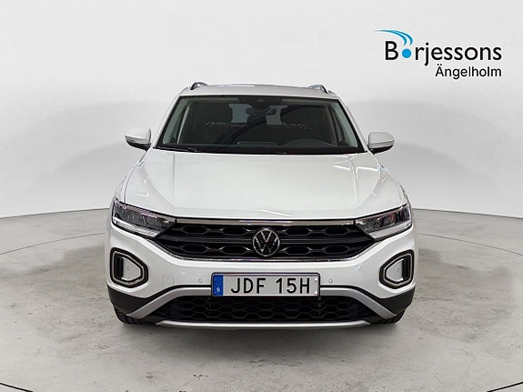 Volkswagen T-Roc 5 of 5