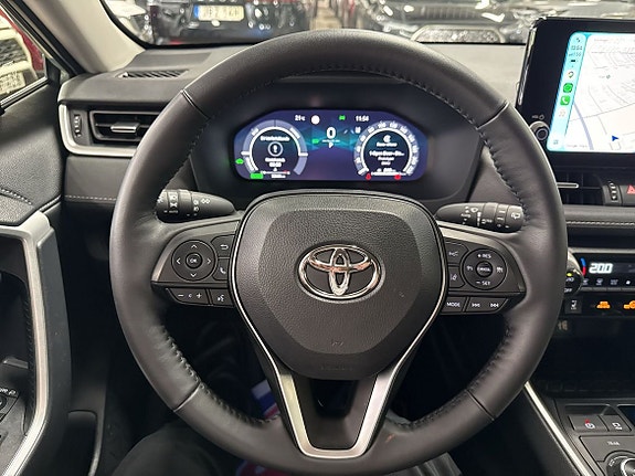 Toyota RAV4 13 of 21