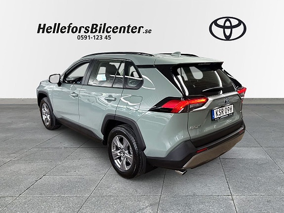 Toyota RAV4 2 of 5