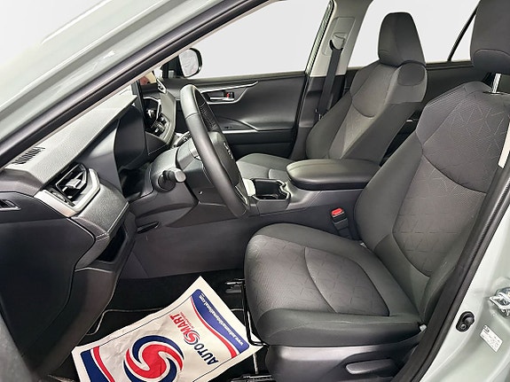 Toyota RAV4 12 of 21