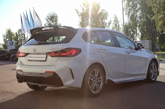 BMW 118i 7 of 12