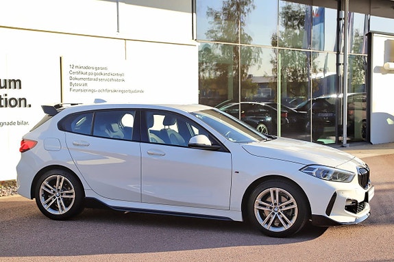 BMW 118i 6 of 12
