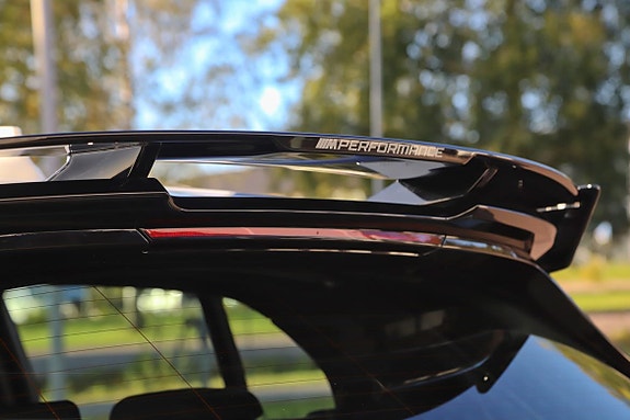 BMW 118i 8 of 12