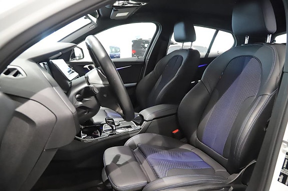 BMW 118i 9 of 12