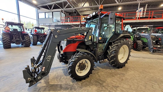 Valtra A73 / Lastare / 1662 timmar 2 of 5