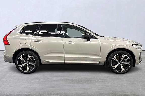 Volvo XC60 3 of 24