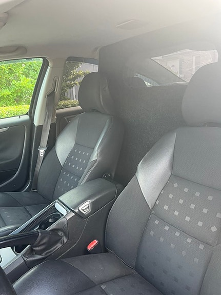 Volvo S60 2 of 5
