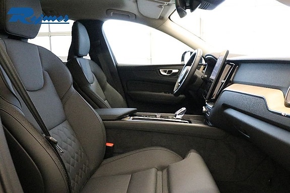 Volvo XC60 4 of 18