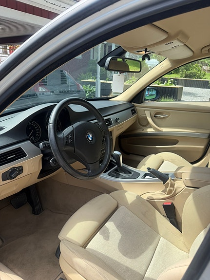 BMW 320d 5 of 5