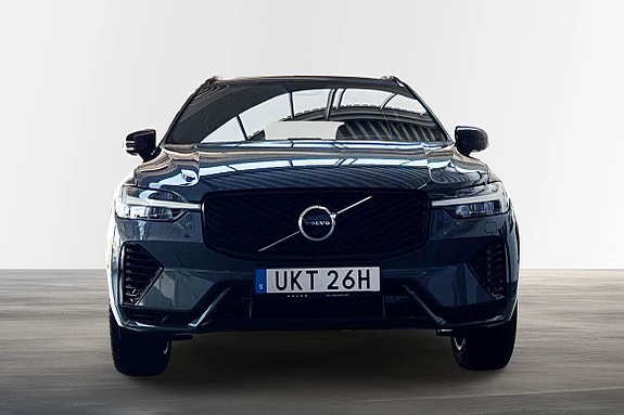 Volvo XC60 2 of 5
