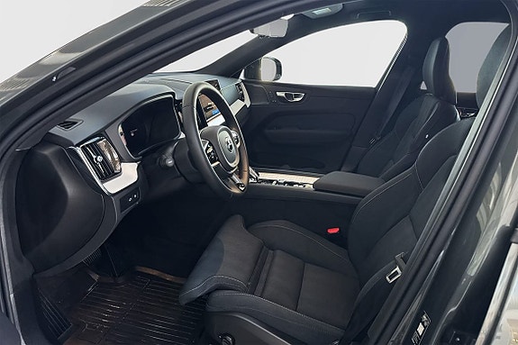 Volvo XC60 4 of 5