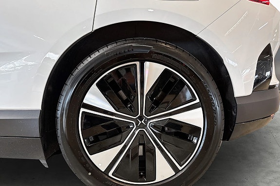 Polestar 4 6 of 30