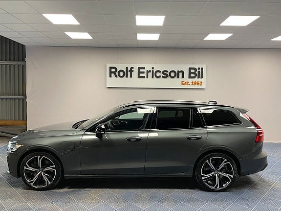Volvo V60 2 of 5