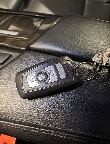 BMW 525d 2 of 8