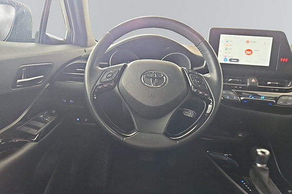 Toyota C-HR 7 of 15