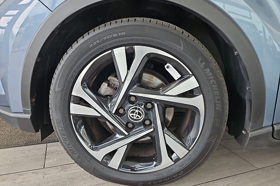 Toyota C-HR 15 of 15