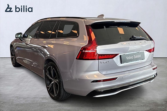 Volvo V60 2 of 24