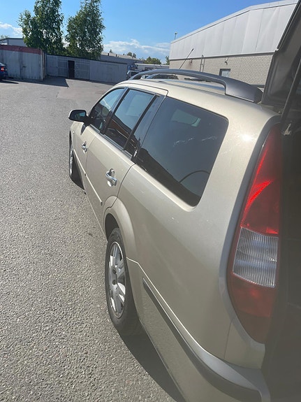 Ford Mondeo 4 of 5