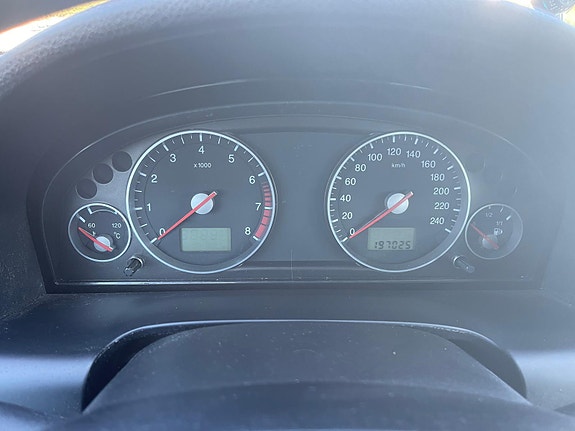 Ford Mondeo 2 of 5