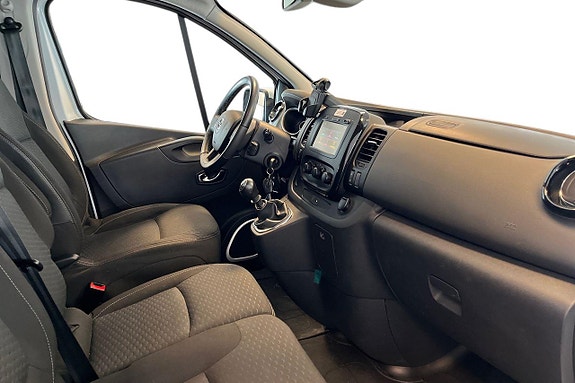 Opel Vivaro 17 of 27