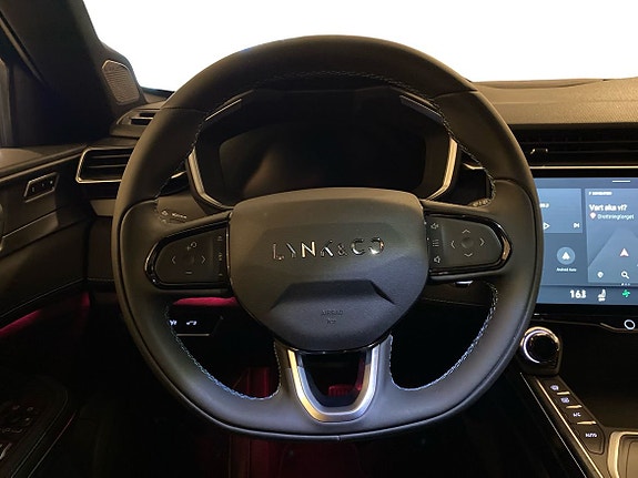 Lynk & Co 01 10 of 14