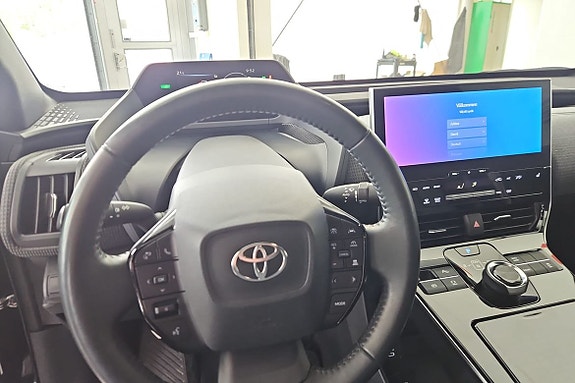 Toyota bZ4X 8 of 15