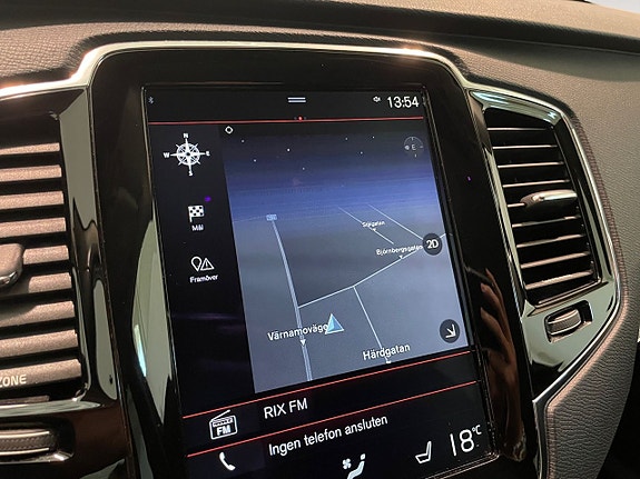 Volvo XC90 13 of 18