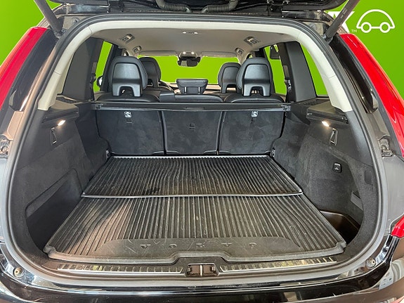Volvo XC90 12 of 18