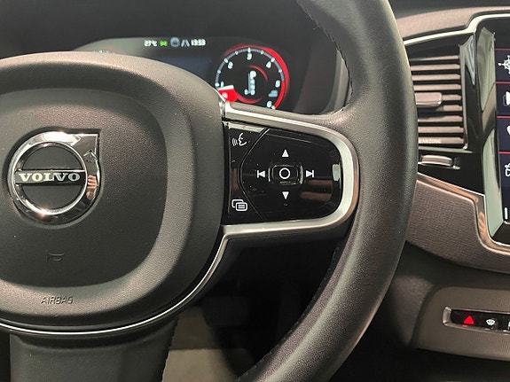 Volvo XC90 17 of 18