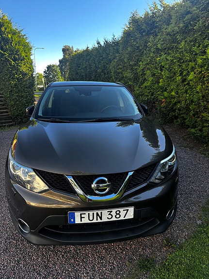 Nissan Qashqai 2 of 5