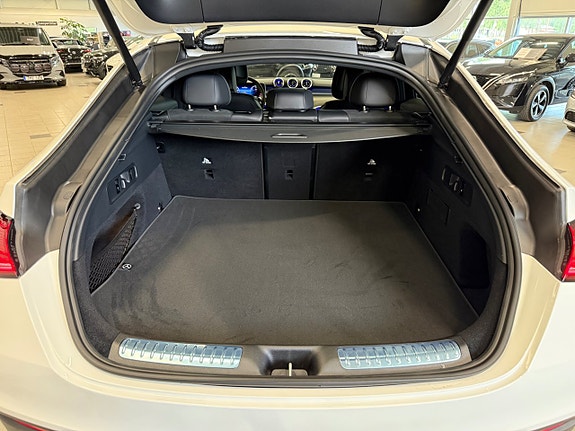 Mercedes-Benz GLC300 de 5 of 5