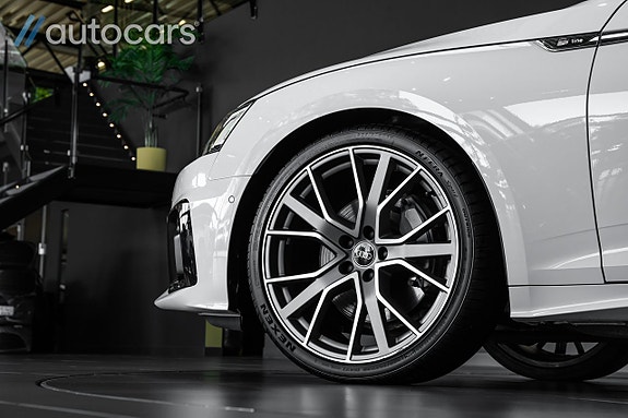 Audi A5 8 of 30