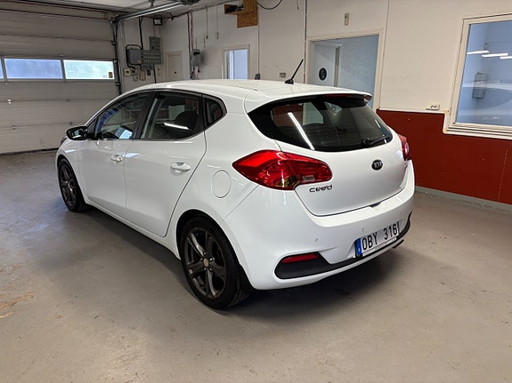 Kia Ceed 4 of 5