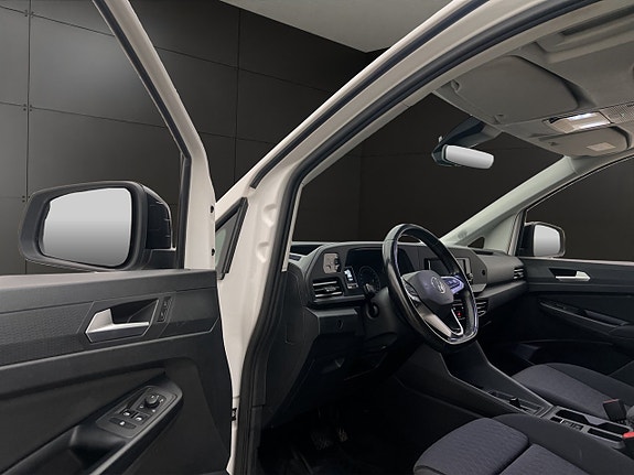 Volkswagen Caddy 12 of 30