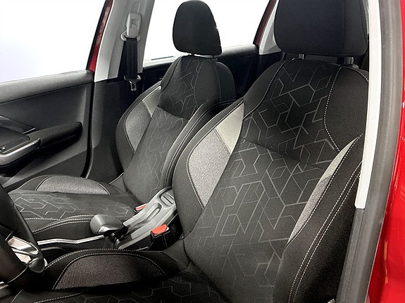 Peugeot 2008 5 of 5