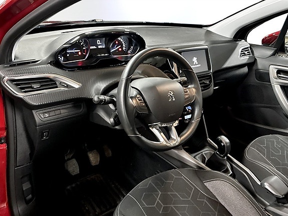 Peugeot 2008 4 of 5