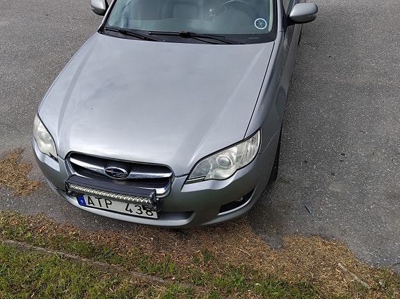 Subaru Legacy 5 of 5
