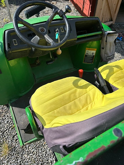 John Deere John Deere Gator 3 of 5