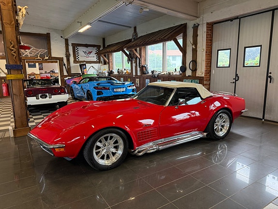 Chevrolet Corvette 21 of 30