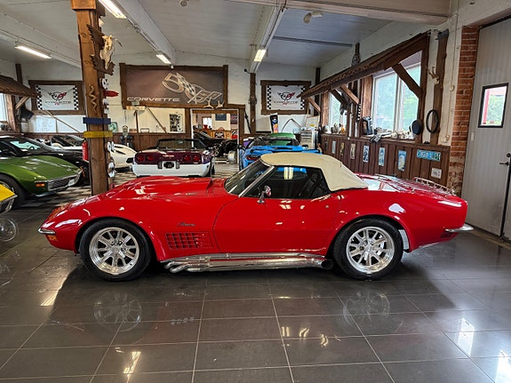 Chevrolet Corvette 19 of 30