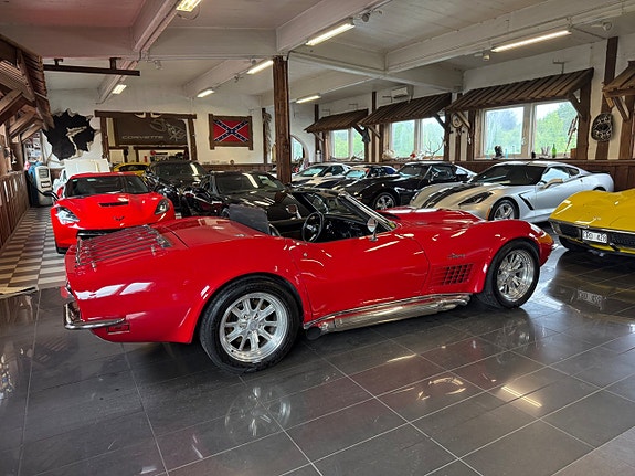 Chevrolet Corvette 13 of 30