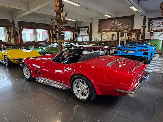 Chevrolet Corvette 10 of 30