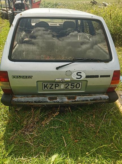 Peugeot 305 9 of 9
