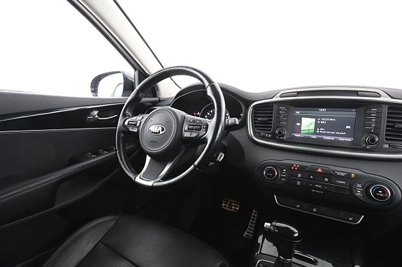 Kia Sorento 14 of 30