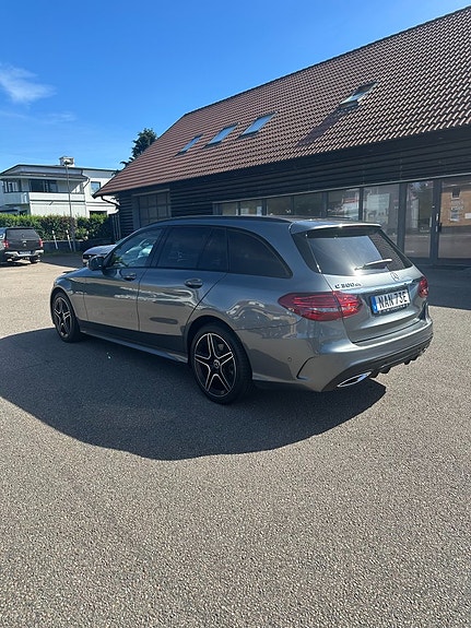 Mercedes-Benz C300 5 of 5